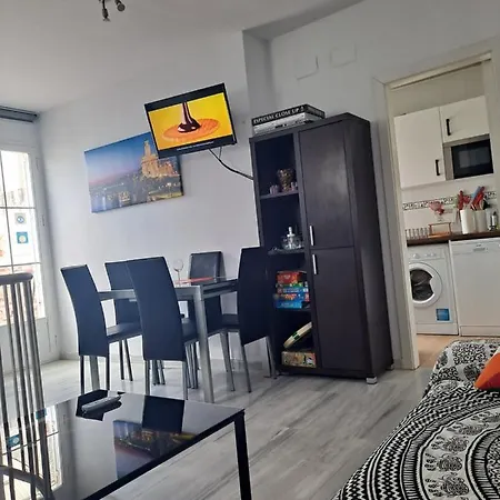 Atico Duplex Marques De Reyes * סביליה