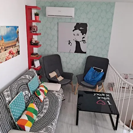 Atico Duplex Marques De Reyes * סביליה