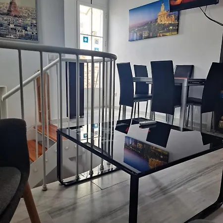 Atico Duplex Marques De Reyes Apartamento Sevilla