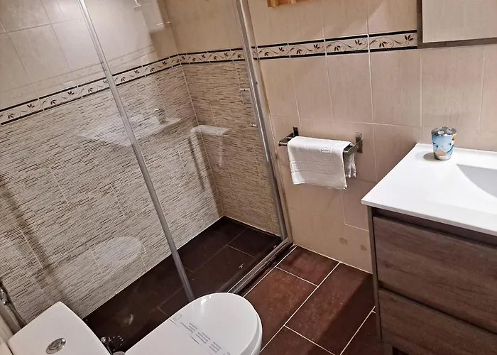 Atico Duplex Marques De Reyes 아파트 *